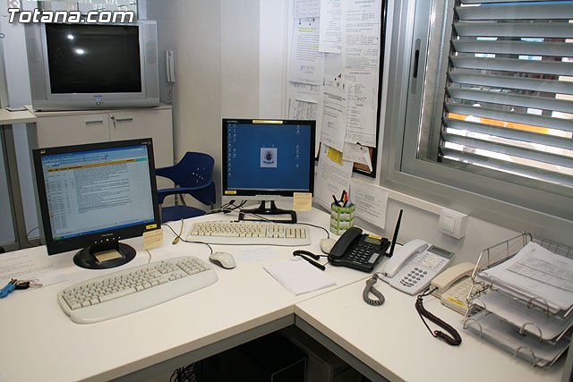 Las personas con problemas auditivos ya pueden ponerse en contacto con la Polica Local enviando un mensaje de mvil al telfono 682282092 - 7