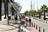 El buque Oceana recala en Cartagena con más de 2.000 turistas