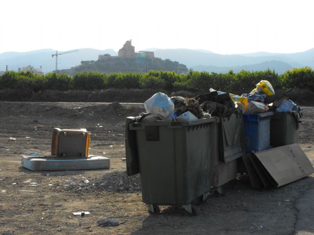Los socialistas denuncian una serie de deficiencias e imprevisiones en el servicio de recogida de basura y limpieza viaria - 1, Foto 1
