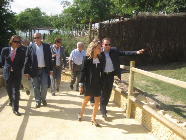 La rinoceronte 'Chiqui' ya pasea por Terra Natura Murcia - 1, Foto 1