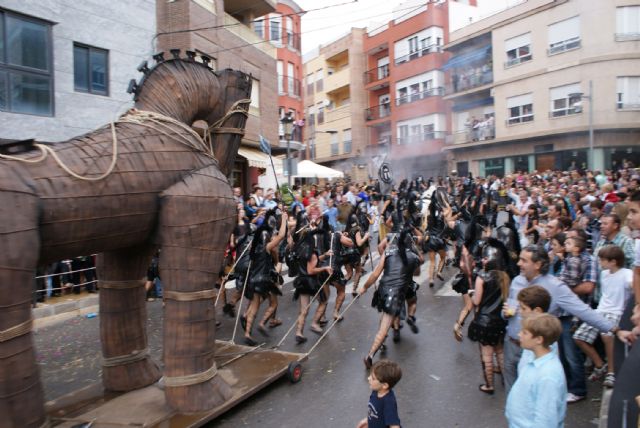 Miles de lumbrerenses han disfrutado del tradicional Desfile 2010 - 1, Foto 1