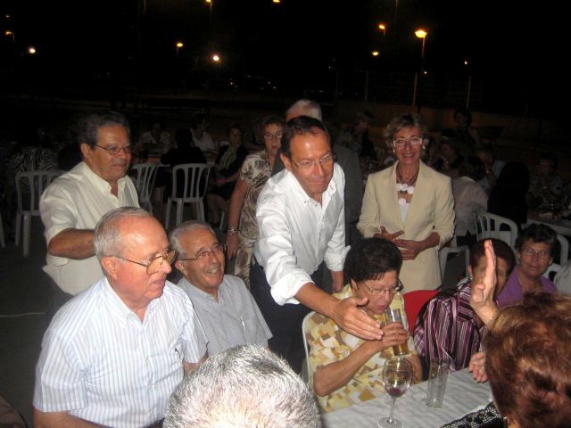 El Alcalde felicita a la nueva Reina de los Mayores de El Ranero - 1, Foto 1