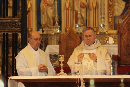 Mons. Lorca Planes preside una Misa con la Guardia Civil en honor a la Virgen del Pilar - 2