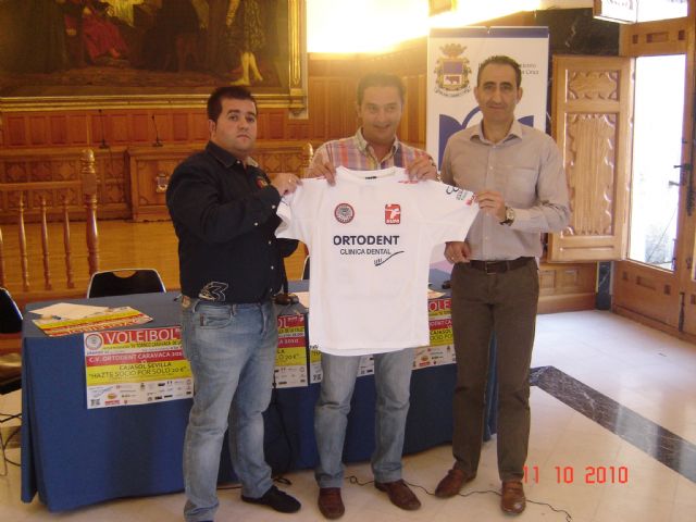 Clínica dental Ortodent se convierte en uno de los patrocinadores principales del Club Voleibol Caravaca - 1, Foto 1