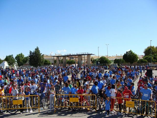 1.500 personas participan en una auténtica fiesta del deporte: el Ciclo-Paseo de Clausura los Juegos - 2, Foto 2