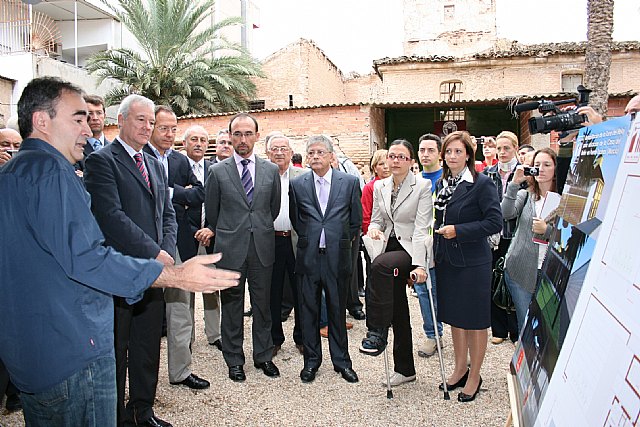 Valcárcel resalta el gran valor de la Casa del Belén al conseguir aunar vanguardia y tradición - 1, Foto 1