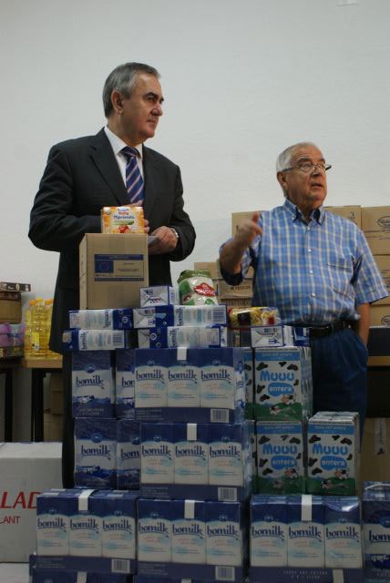 González Tovar entrega 3.000 kilos de alimentos a la parroquia de La Paz - 2, Foto 2