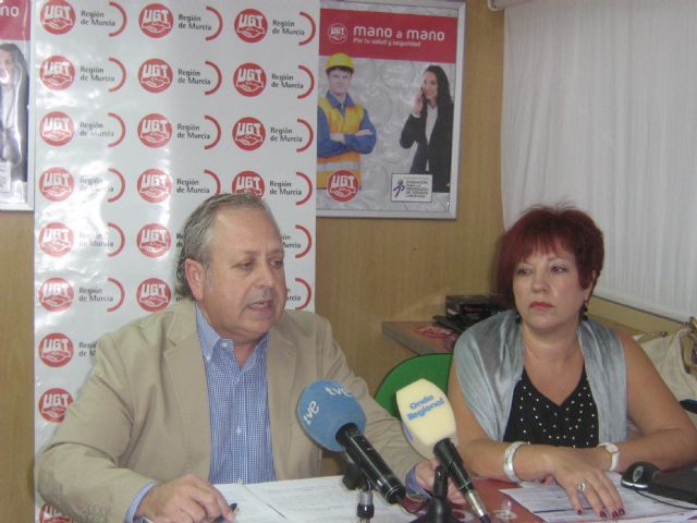 Un autobús doble recorre el país para informar, orientar y asesorar a los ciudadanos - 1, Foto 1