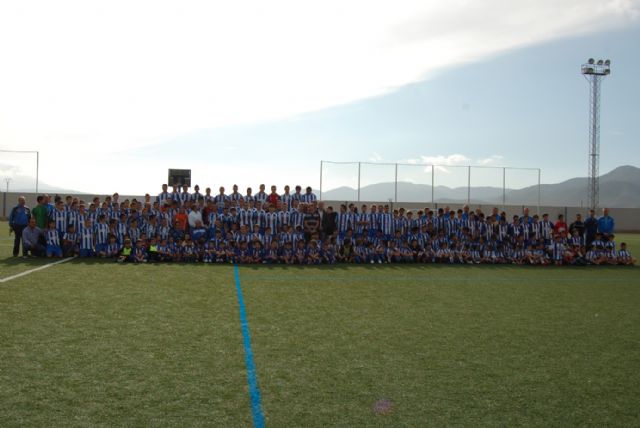 Presentados los diez equipos de la escuela municipal de fútbol base de Jumilla - 1, Foto 1