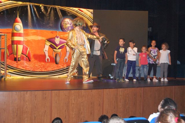 El Festival Infantil de Teatro de Alguazas acoge la obra El desfase de Lunático - 3, Foto 3