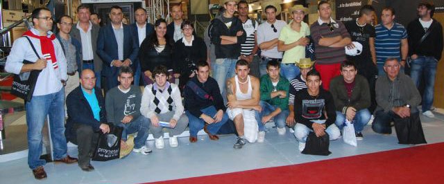 Autoridades municipales acompañan a los alumnos de la Escuela Taller al Encuentro Internacional del Cector de la Construcción (Construmurcia), Foto 1