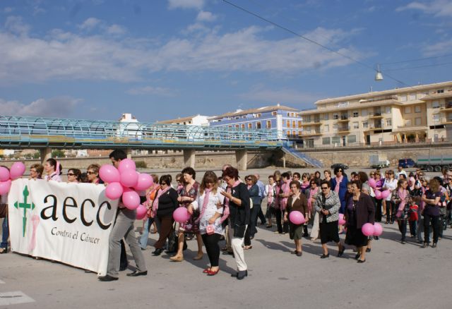 Más de un centenar de mujeres lumbrerenses participan en la Marcha Popular con motivo del Día Internacional del Cáncer de Mama - 1, Foto 1