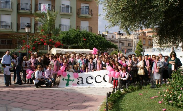 Más de un centenar de mujeres lumbrerenses participan en la Marcha Popular con motivo del Día Internacional del Cáncer de Mama - 2, Foto 2