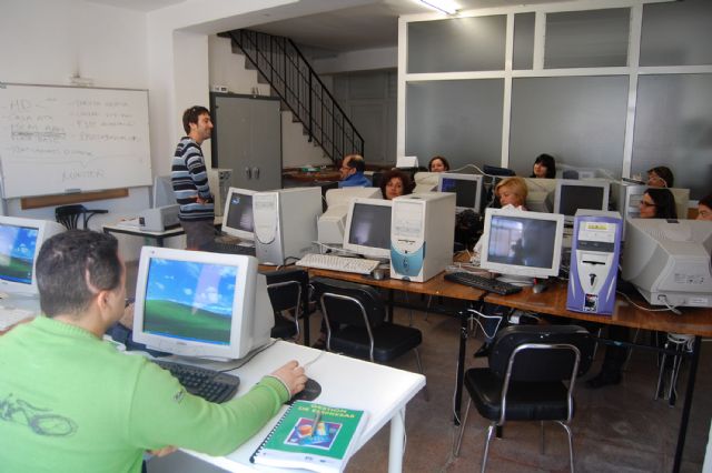 15 alumnos se forman gratuitamente en Lorquí sobre gestión de empresas - 2, Foto 2
