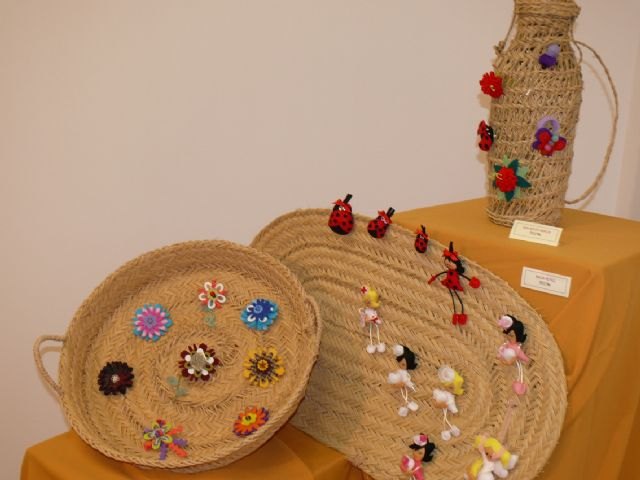 Inaugurada la exposición ´Me lo llevo puesto´ donde se pueden contemplar cerca de 100 artículos artesanales - 1, Foto 1