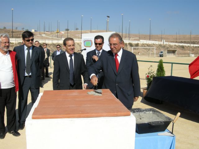 Ponen la primera piedra de las nuevas instalaciones en el Polideportivo Municipal - 1, Foto 1