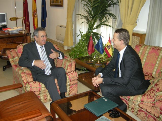 González Tovar recibe al cónsul del Reino Unido en Alicante - 1, Foto 1