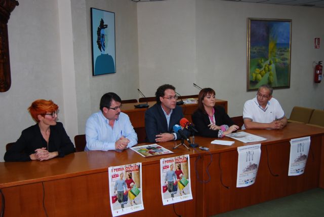Hostelera y comercio hacen coincidir la I Feria Outlet de Alhama  la 2 Edicin de 