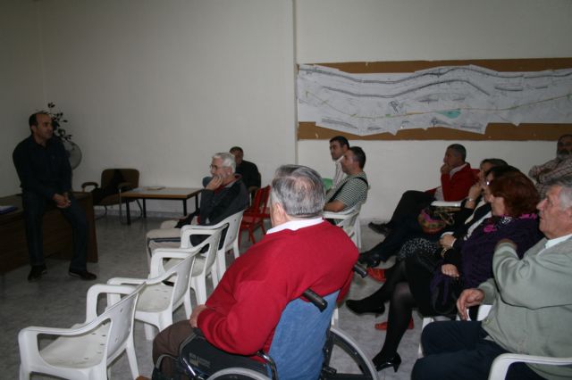 Vecinos y colectivos de Beniaján trasladan a Pedro López los problemas de su pedanía - 1, Foto 1