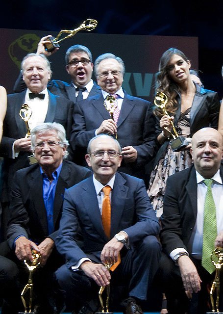 Toms Fuertes recibe la Antena de Oro 2010 al ser valorado como mejor empresario del año, Foto 2