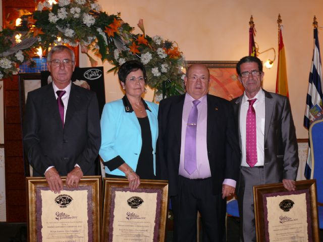 Felipe Jiménez, Juan Pedro Ortiz, Fina Guardiola y Juan Antonio Munuera recibieron los premios al esfuerzo comercial 2010 - 2, Foto 2