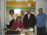 Ignacio Borgoños presentó, en Jumilla, su libro ´Recitando a petrarca´