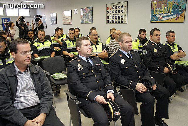 El alcalde y el Director General de Seguridad Ciudadana y Emergencias inauguran el curso 