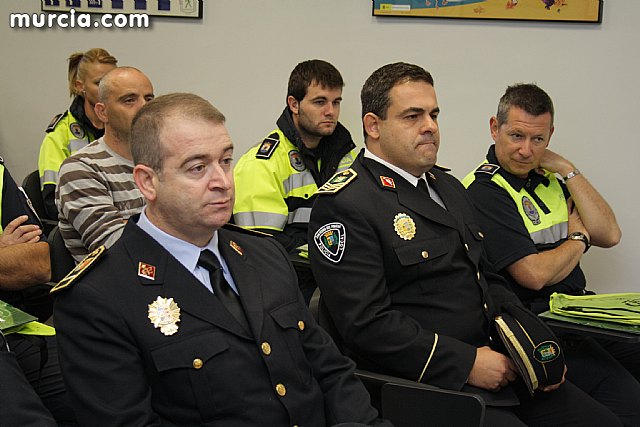 El alcalde y el Director General de Seguridad Ciudadana y Emergencias inauguran el curso 