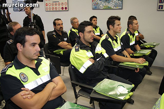 El alcalde y el Director General de Seguridad Ciudadana y Emergencias inauguran el curso 