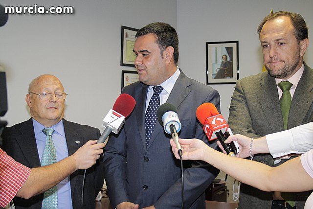 El alcalde y el Director General de Seguridad Ciudadana y Emergencias inauguran el curso 