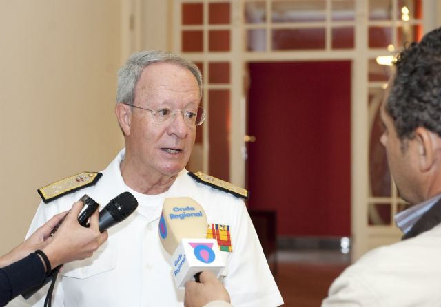 Maniobras navales simulan el rescate de un submarino - 2, Foto 2