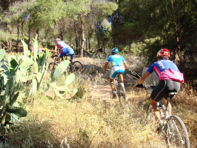 La concejalía de Deportes organiza una ruta de bicicleta de montaña por las calas de Mazarrón, Foto 1