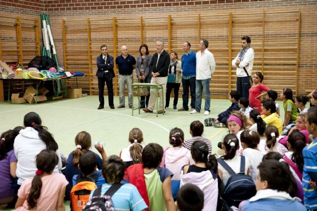 Los colegios Nuestra Señora del Mar, Aníbal y Asdrúbal incorporan nuevo material deportivo - 1, Foto 1