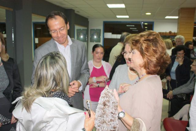 El Alcalde visita el nuevo local municipal puesto al servicio de las mujeres de Abenarabi - 2, Foto 2