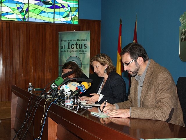 Sanidad implanta un nuevo procedimiento asistencial que reducirá las secuelas en los pacientes afectados por ictus - 2, Foto 2