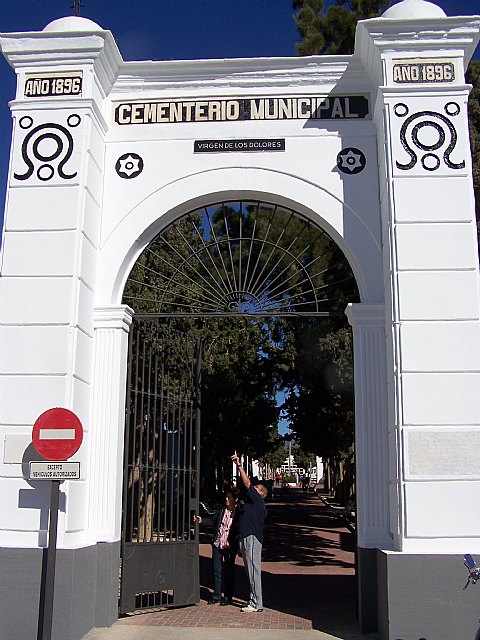 El Cementerio Municipal se prepara ante la llegada del Día de Todos los Santos 2010 - 2, Foto 2