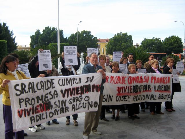 El Grupo Socialista ha defendido hoy en pleno las reivindicaciones de los vecinos desalojados del CR6 - 1, Foto 1