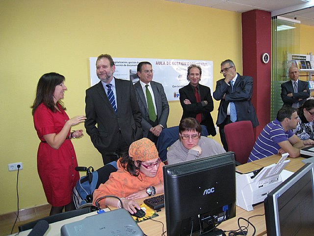 La Comunidad profesionaliza los Centros Especiales de Empleo para aumentar la inserción de las personas con discapacidad - 1, Foto 1