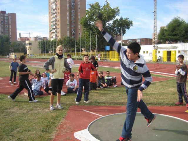 Atletismo de élite para los alumnos del Vicente Ros - 4, Foto 4