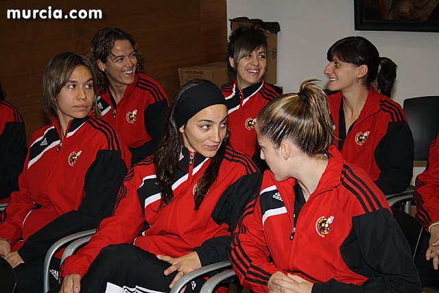 Autoridades municipales ofrecen una recepcin institucional a la Seleccin Española Femenina de Ftbol-Sala - 6