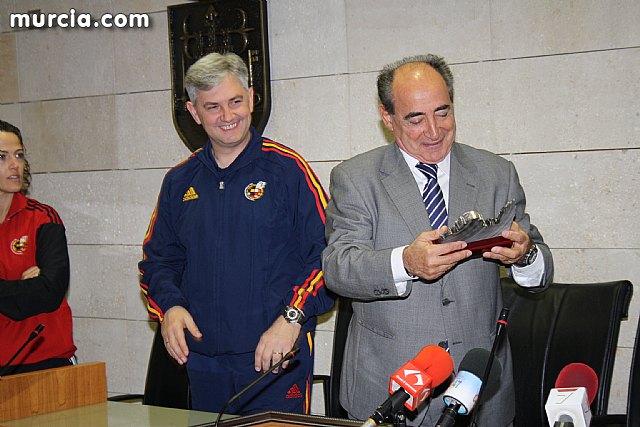 Autoridades municipales ofrecen una recepcin institucional a la Seleccin Española Femenina de Ftbol-Sala - 30