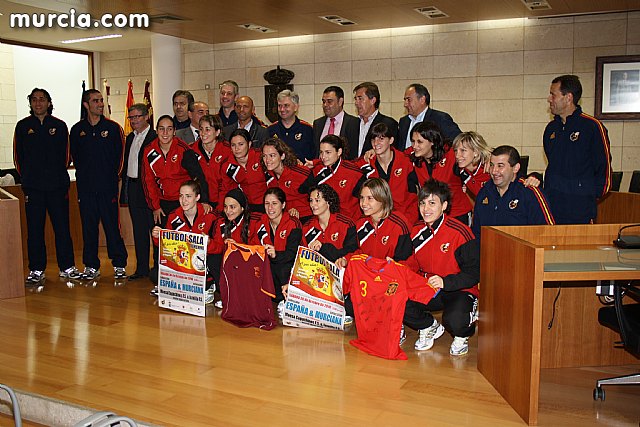 Autoridades municipales ofrecen una recepcin institucional a la Seleccin Española Femenina de Ftbol-Sala - 41