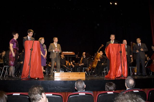 Ceutí salió a la calle para celebrar diez años de hermanamiento con el municipio francés de Saint-Berthevin - 2, Foto 2