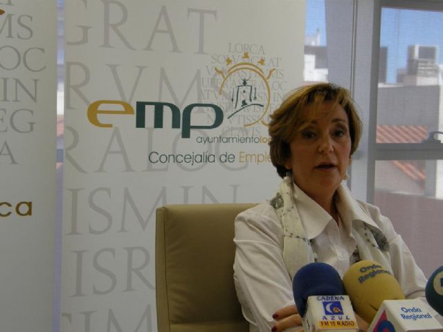 Formarán a 43 parados en bordados, instalación de equipos de energías renovables, climatización, diseño gráfico y electricidad - 1, Foto 1