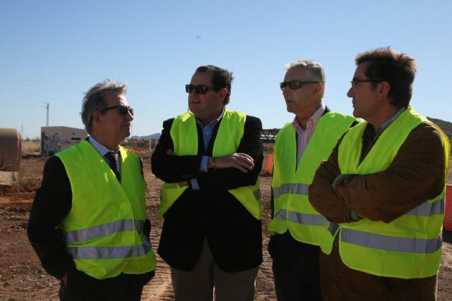 La rotonda que enlaza la autovía de La Manga con Los Nietos estará lista en Navidad - 1, Foto 1