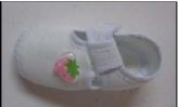 CONSUMUR alerta de la retirada del mercado de un zapato para bebé por riesgo de asfixia