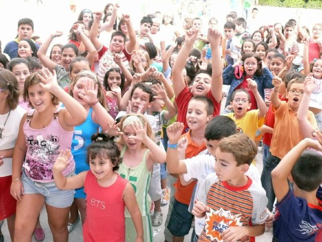 Los colegios de Jumilla participan en la campaña de educación no sexista 'el país de los cuentos al revés' - 1, Foto 1