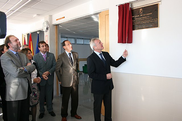 Valcárcel inaugura un nuevo pabellón con 12 aulas para Educación Primaria del colegio ´Juan de la Cierva´ de Casillas - 1, Foto 1