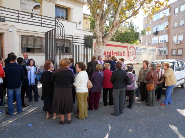 Los mayores visitan la Prisión de San Antón - 1, Foto 1