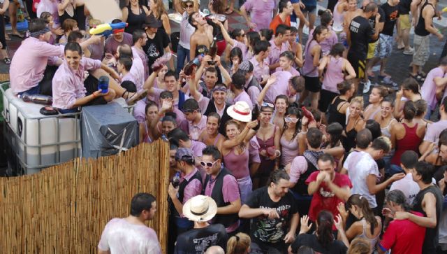 La Federación de Peñas convoca el concurso para elegir el cartel anunciador de la Fiesta de la Vendimia 2010 - 1, Foto 1